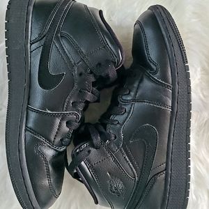 Boys Nike Air Jordan Sneakers